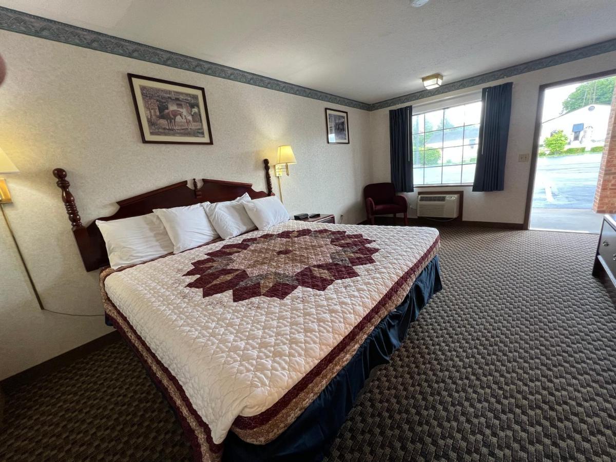 Americas Inn Бардстаун Экстерьер фото