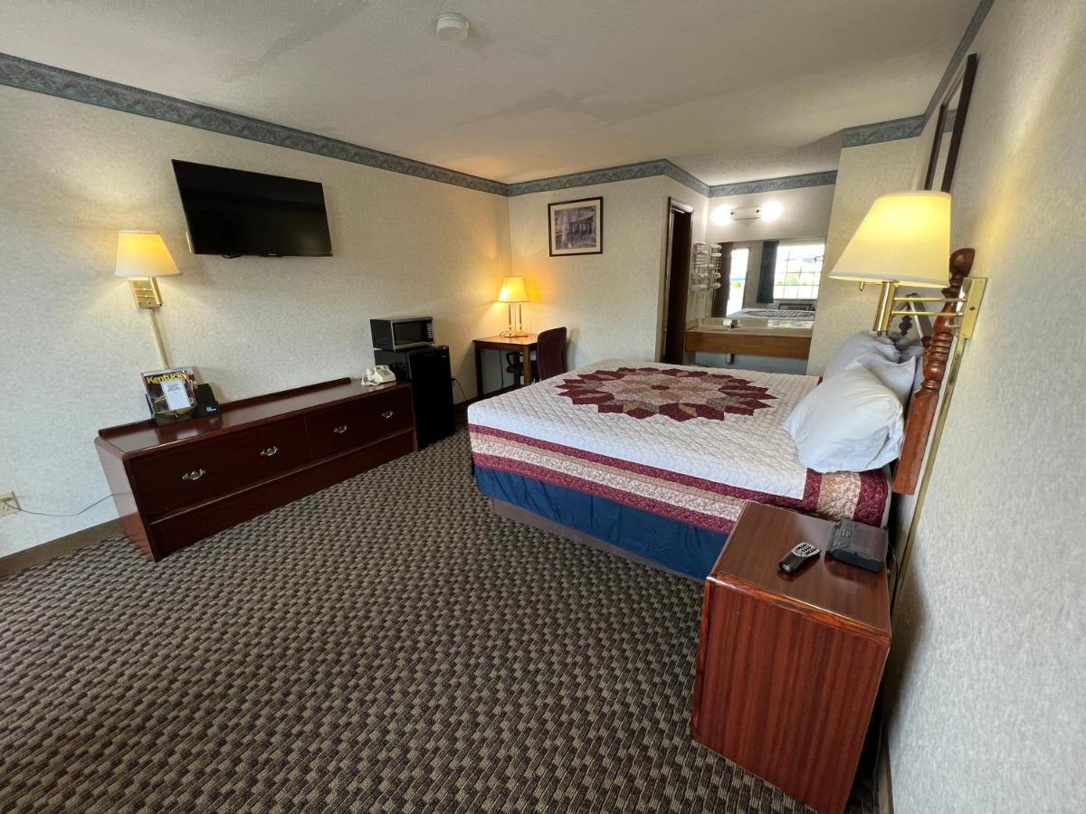 Americas Inn Бардстаун Экстерьер фото