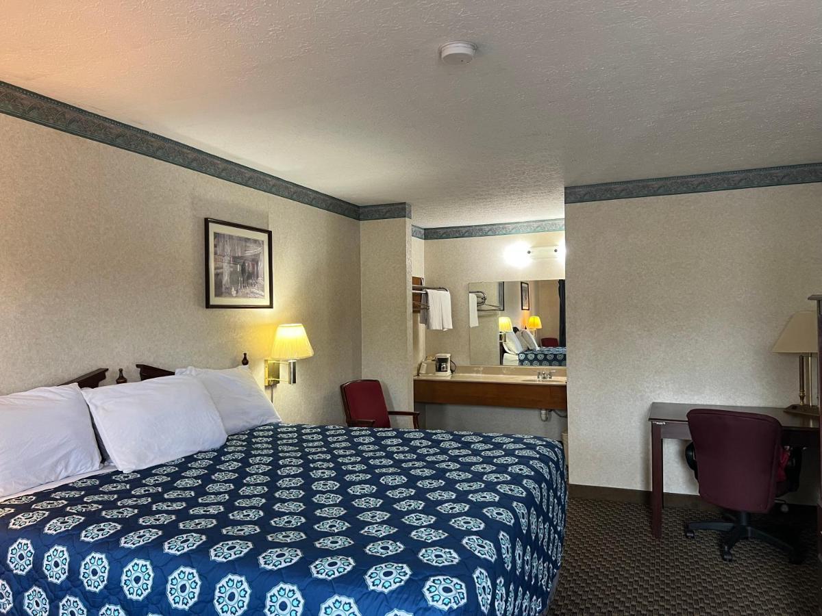 Americas Inn Бардстаун Экстерьер фото
