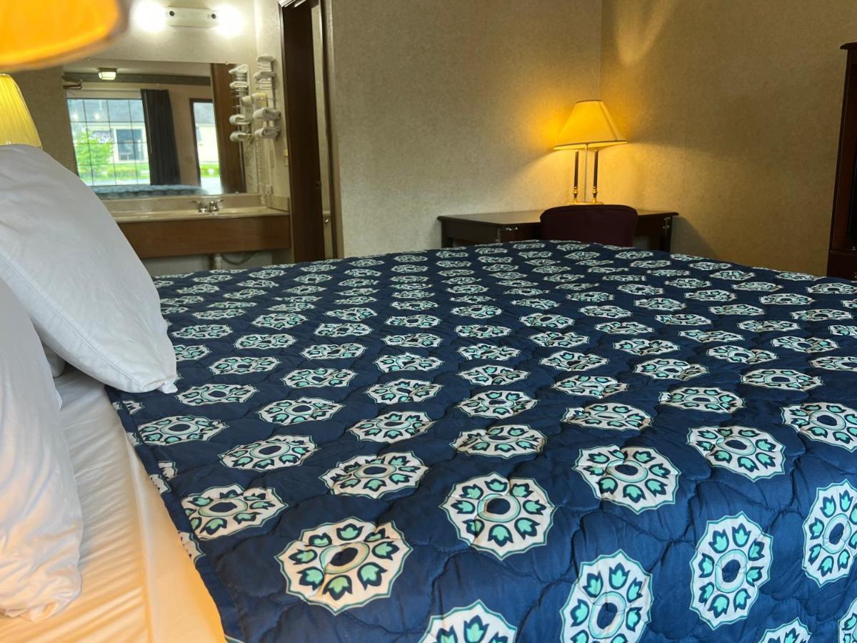 Americas Inn Бардстаун Экстерьер фото