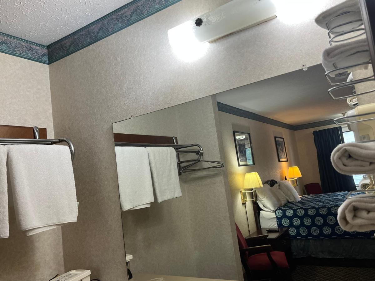 Americas Inn Бардстаун Экстерьер фото