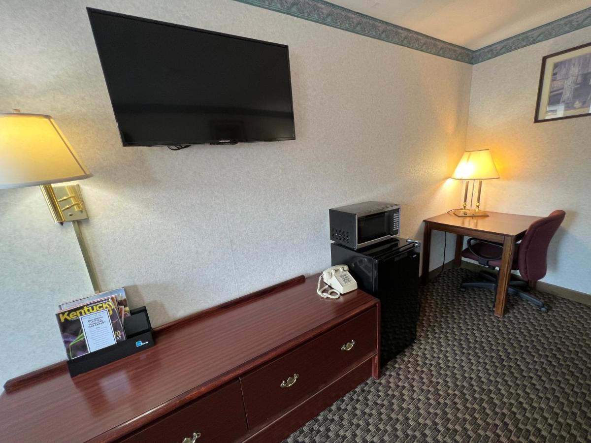 Americas Inn Бардстаун Экстерьер фото