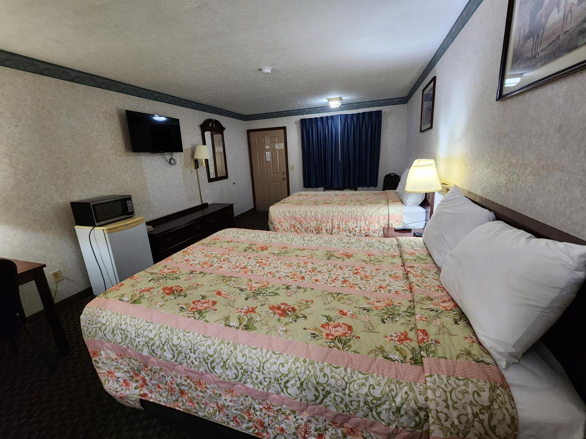 Americas Inn Бардстаун Экстерьер фото
