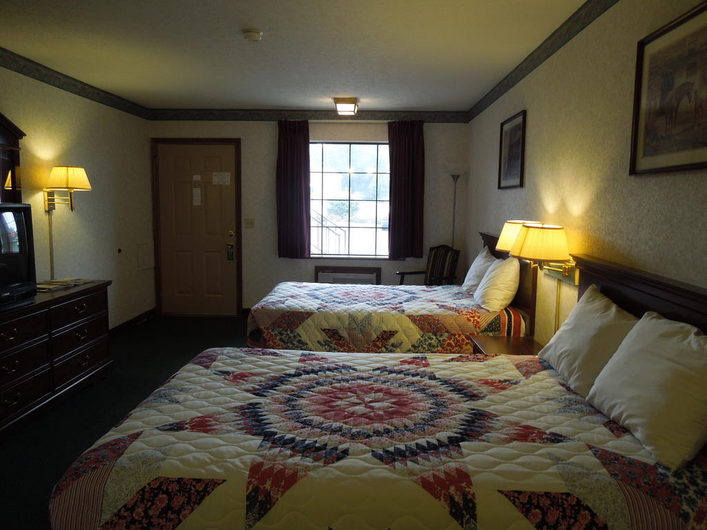 Americas Inn Бардстаун Номер фото