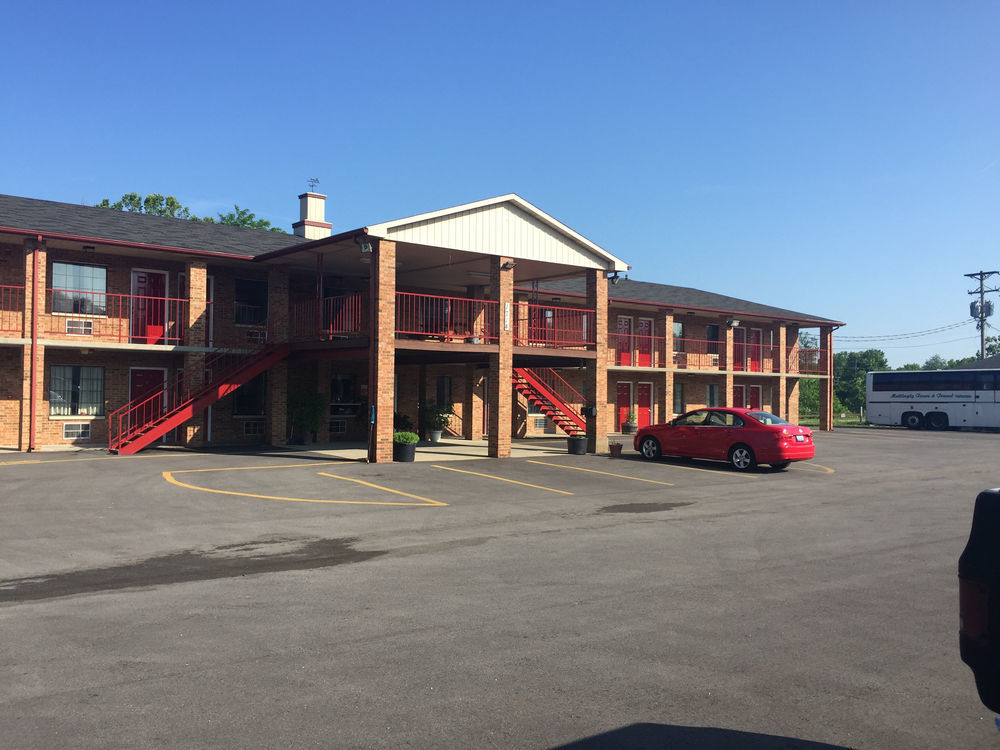 Americas Inn Бардстаун Экстерьер фото